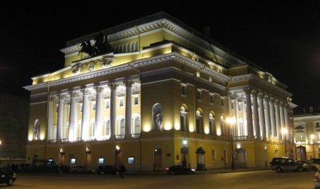 Мир театрального Петербурга
